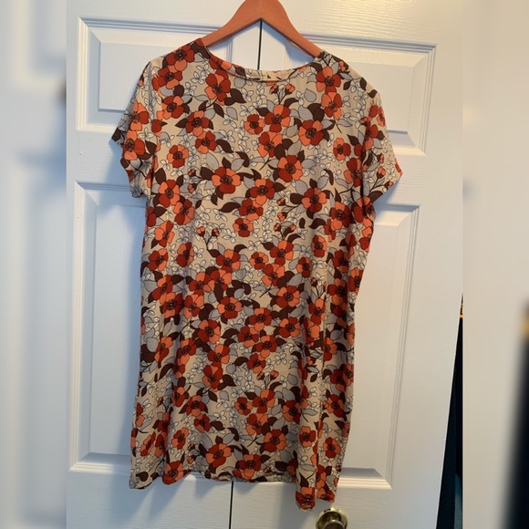 Floral Dress - Picture 2 of 5